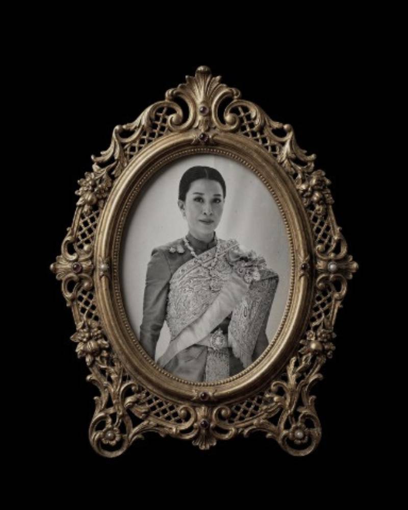 Memorial portrait